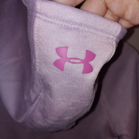 Youth medium girls under Armour pullover hoodie - Picture 3 of 8